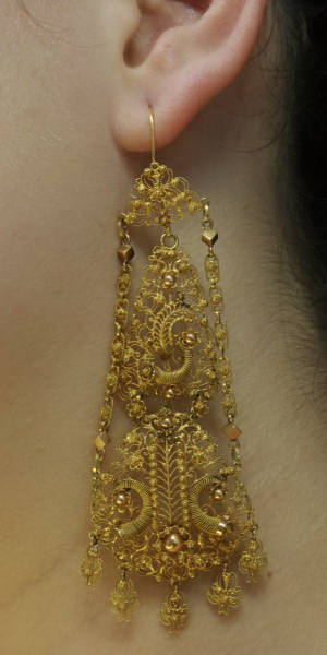 Antique gold filigree dangle earrings, high quality (image 7 of 7)